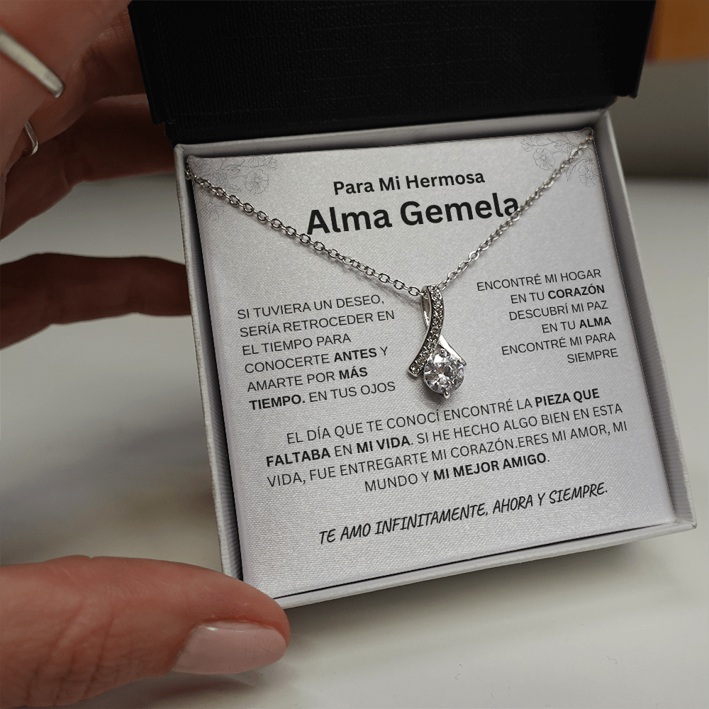 Para Mi Hermosa Alma Gemela, Alluring Beauty Necklace