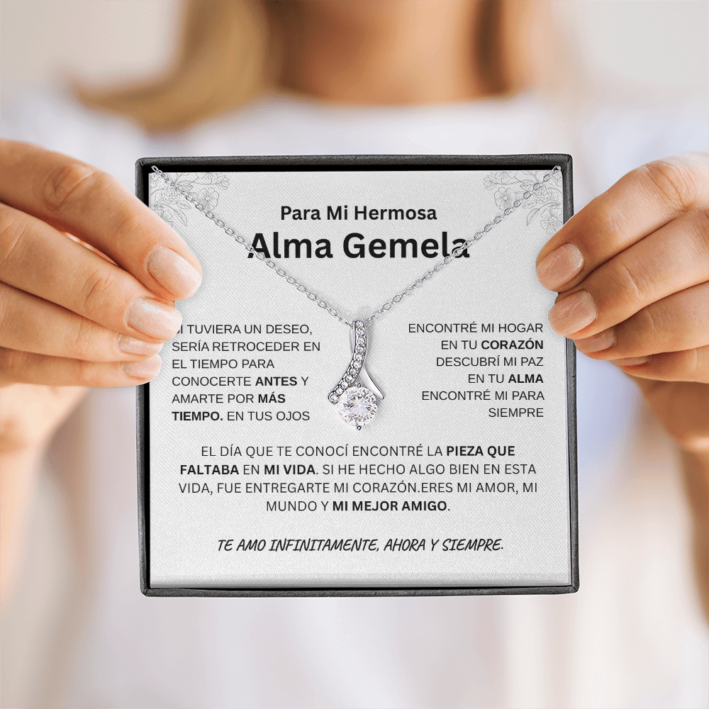 Para Mi Hermosa Alma Gemela, Alluring Beauty Necklace