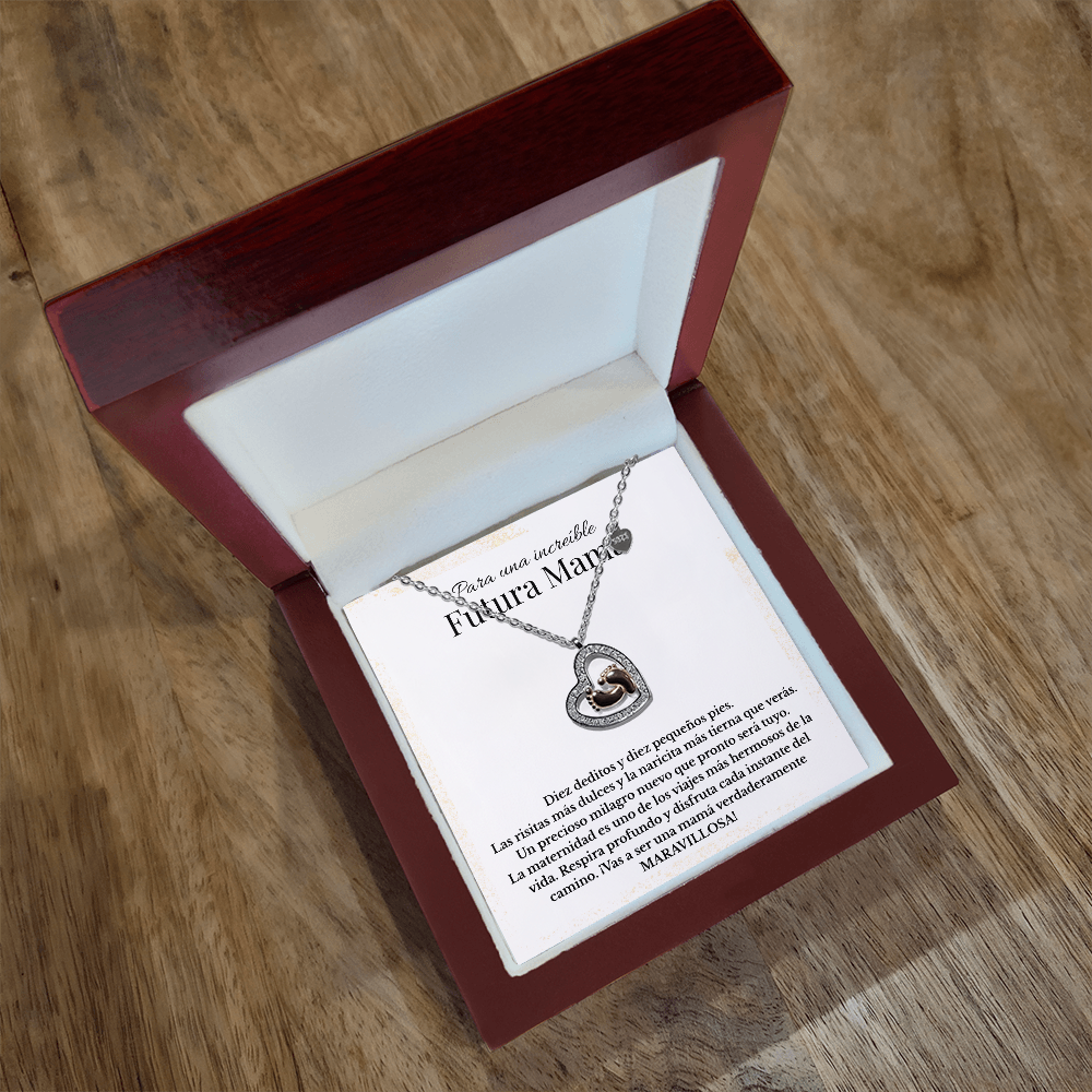 Para Una Increible Futura Mama | Collar De Corazón Con Pies De Bebé